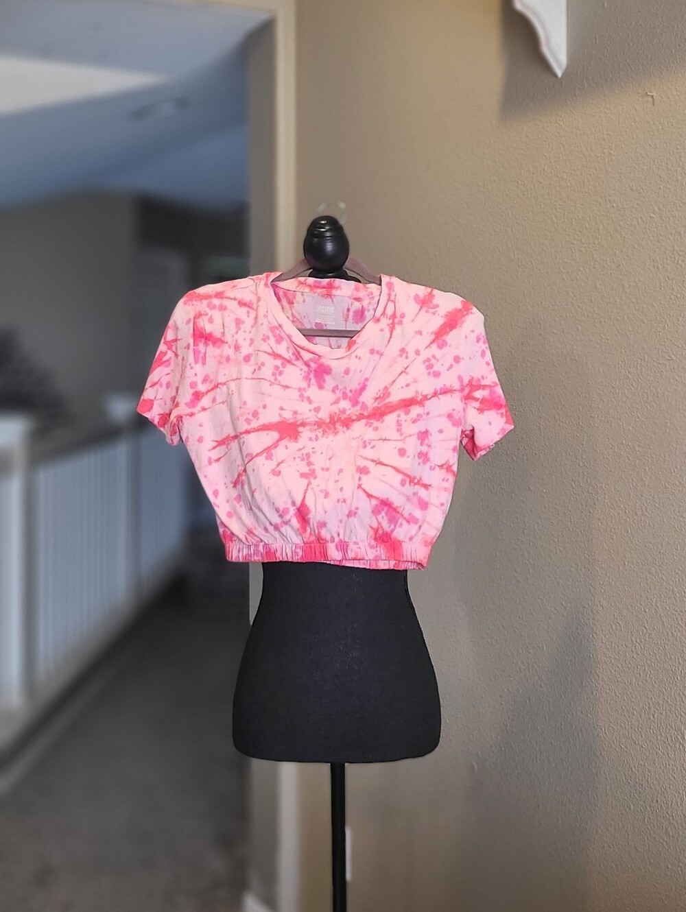 PINK Victoria's Secret Pink Tie-Dye Cropped Tee